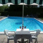 La Ξενοδοχείο 3*