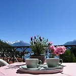 La 3*