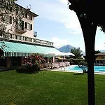 Hotell La Gravedona